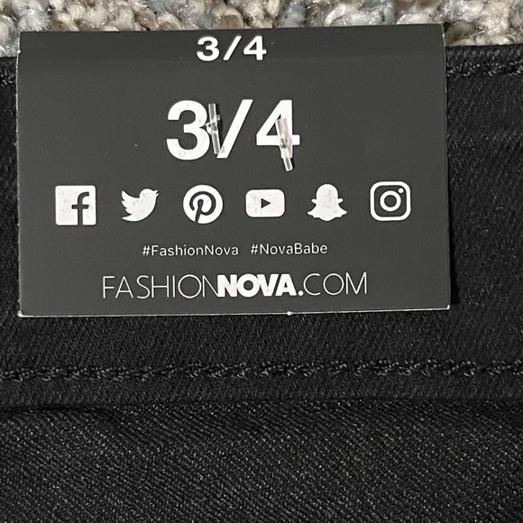 Fashion Nova Women’s Caroline High-rise Jeans,  Women's size 3; New with Tags - Picture 7 of 16